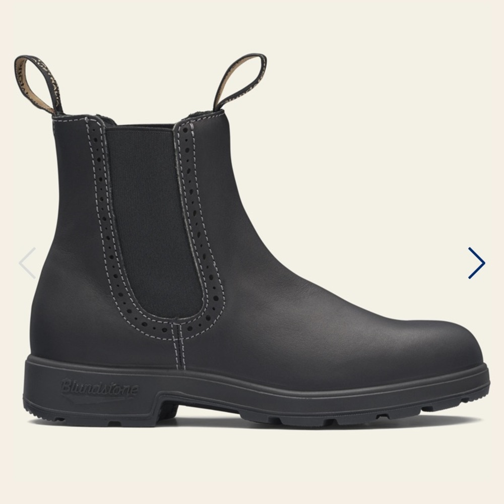 NEW!!! Never worn Blundstone Women’s leather #1448 boots